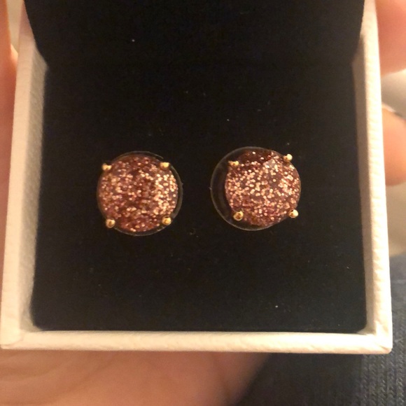 Pink sparkly Kate spade stud earrings - Picture 1 of 4